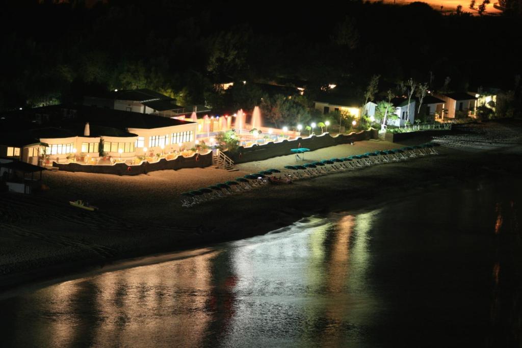Hotel Club Poseidon Stalettì Kültér fotó
